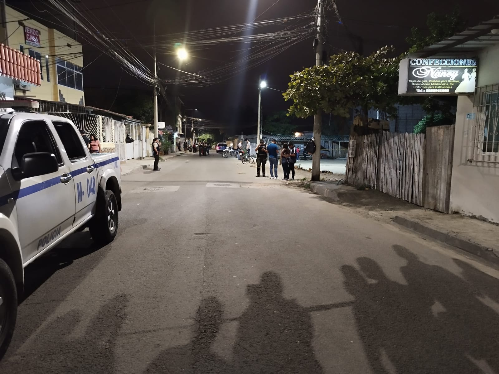 Emergencia En Manab Varias Personas Baleadas En Una Cancha De Voley