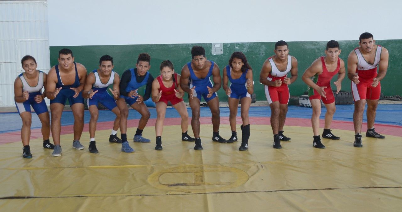 El equipo de Manabí logró el campeonato nacional de lucha olímpica en damas y varones