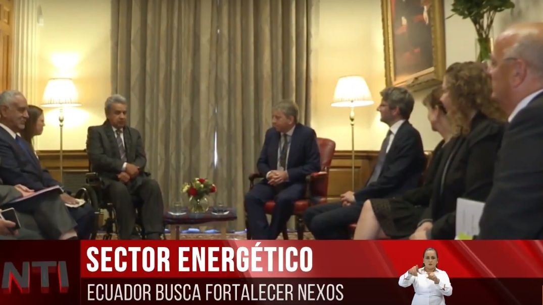 Ecuador oferta energía eléctrica a empresarios de Reino Unido