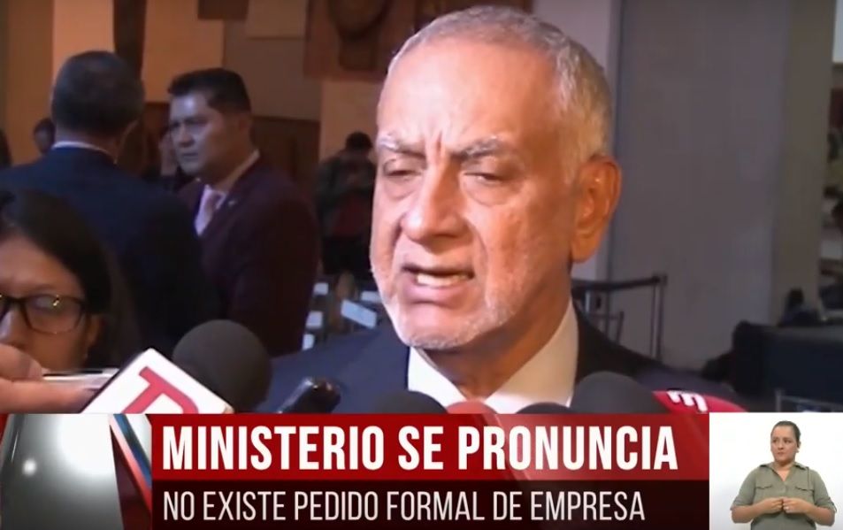 Gobierno: no existe empresa interesada en la Refinería Esmeraldas
