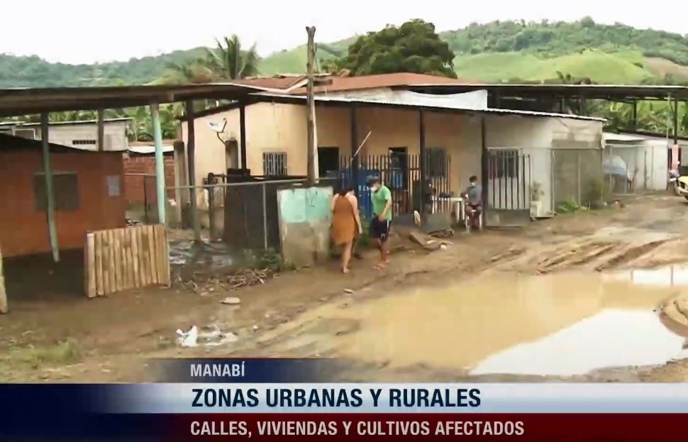 Lluvias dejan daños en viviendas, cultivos y calles en Manabí