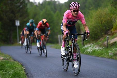 ¿Cuál es la ventaja que tiene Carapaz en el Giro de Italia?