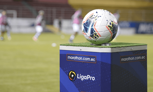 LigaPro presenta el balón oficial de la Serie B 2024